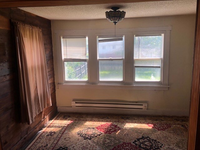 Enclosed Back porch - 14607 Hoyne Ave