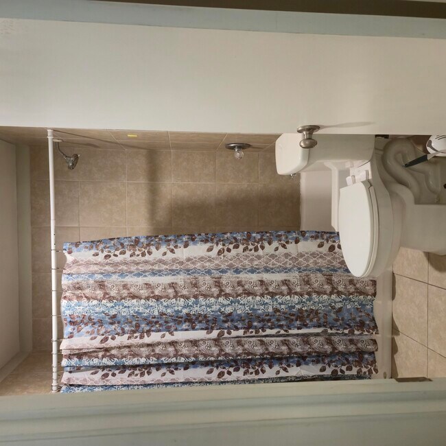 Building Photo - 348 Woodham Ct