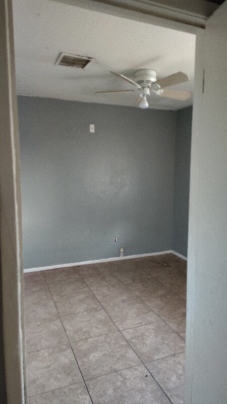 Building Photo - 1012 W Dragoon Ave