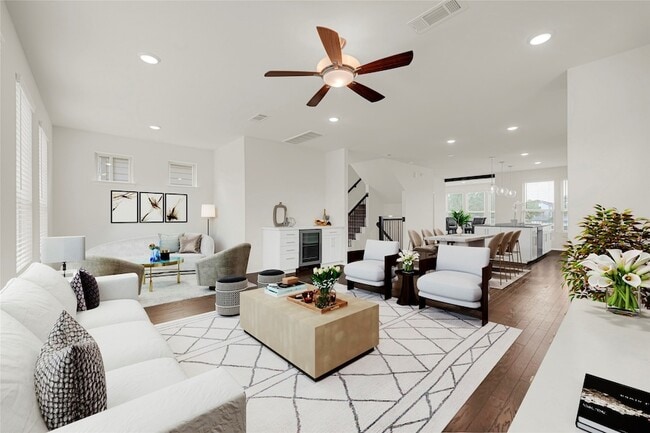 Primary Photo - 1909 Monaco Memorial Ln