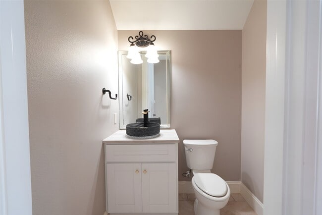 Building Photo - 32726 Tall Oaks Way