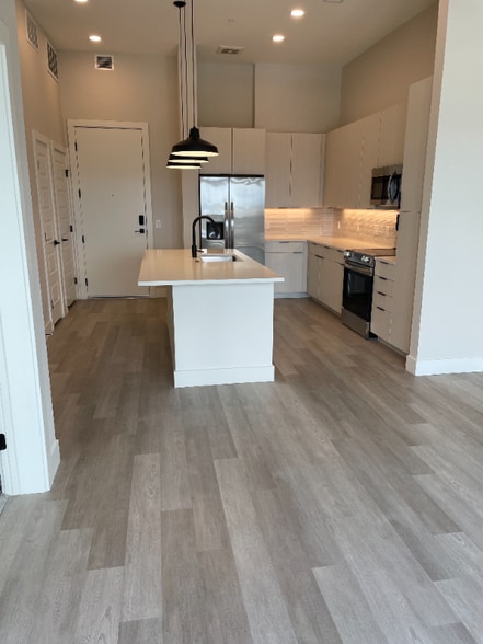 Building Photo - 2600 Wewatta Way