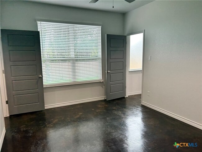 Building Photo - 315 Riptide Rd