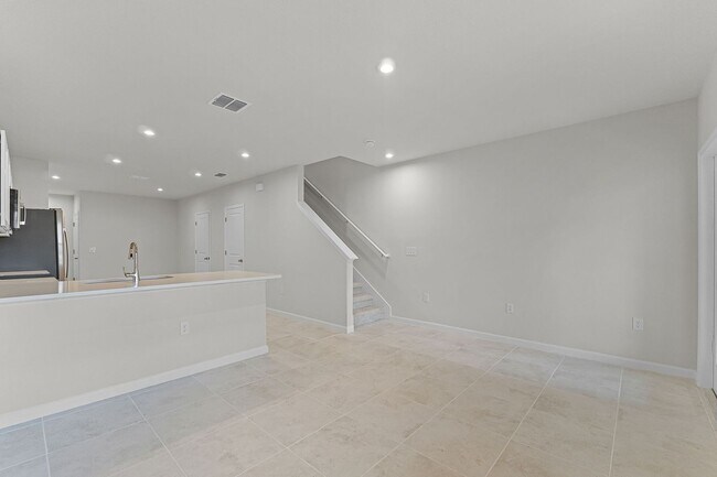 Building Photo - 2402 Mercury Wy