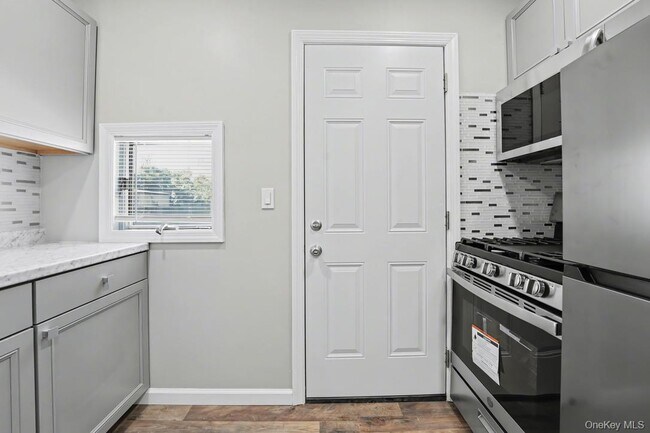 Building Photo - 7 S Atlantic St