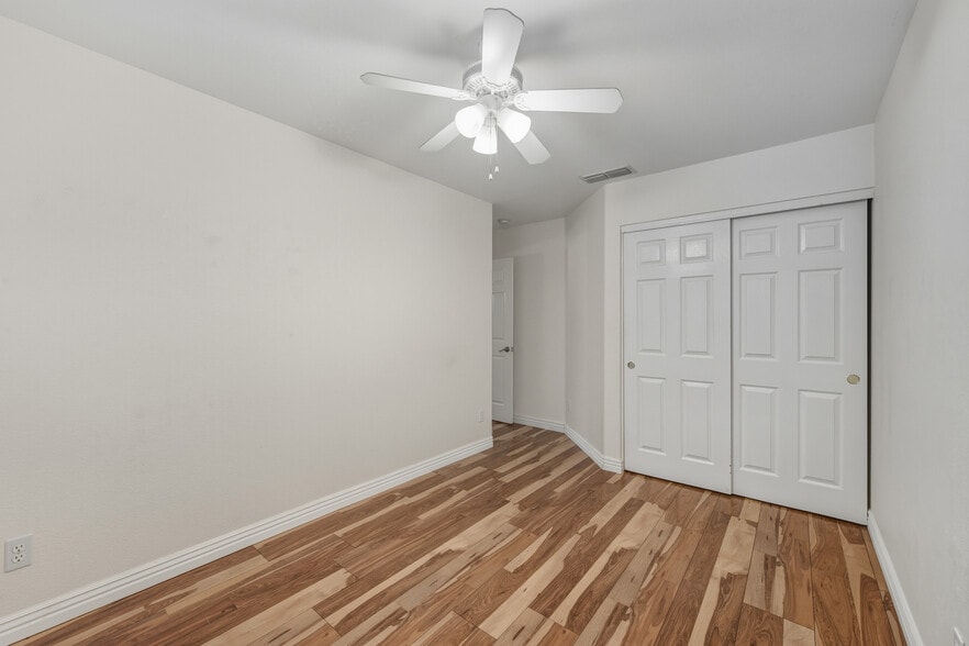 Building Photo - 6978 W Kings Ave