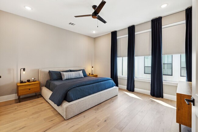 Building Photo - 1413 W 23rd St