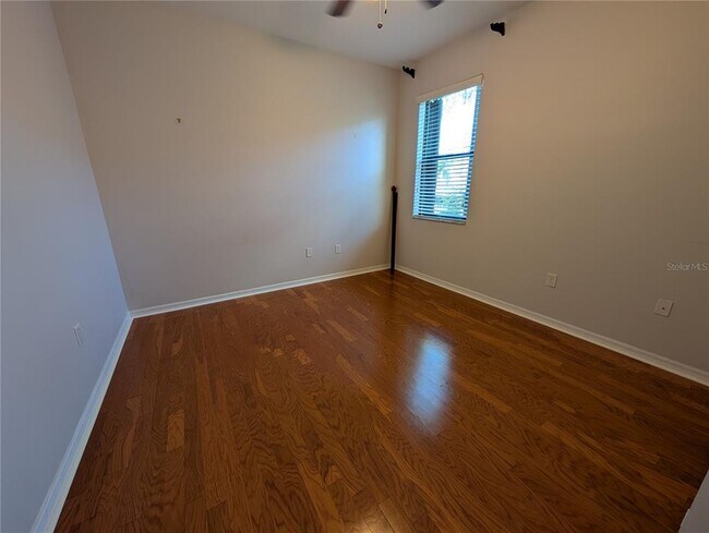 Building Photo - 5303 Moon Shell Dr
