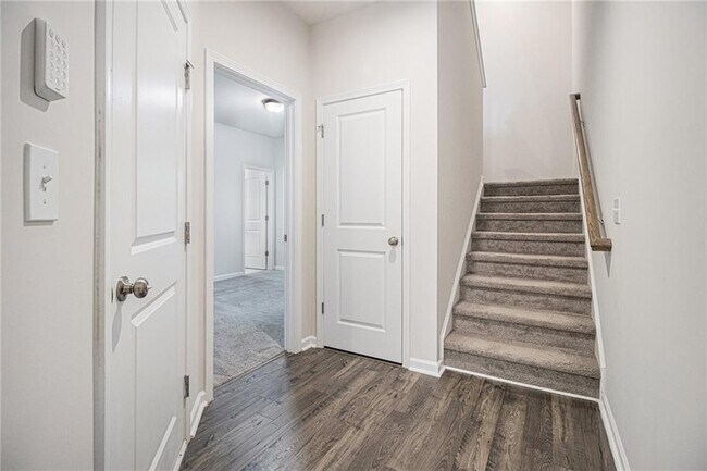 Building Photo - 3497 Hidden Valley Cir