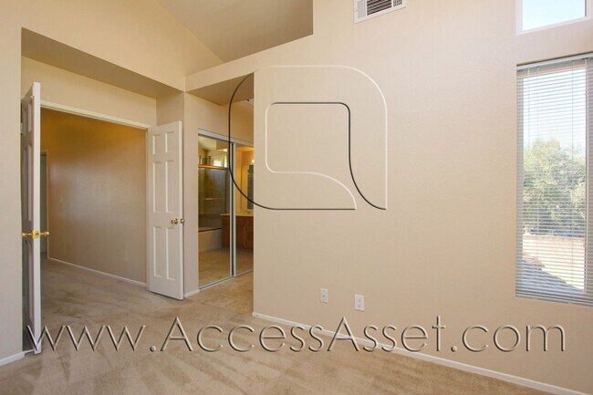 Building Photo - 28258 Inspiration Lake Dr