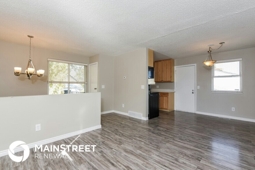 Building Photo - 9305 W 100th Cir