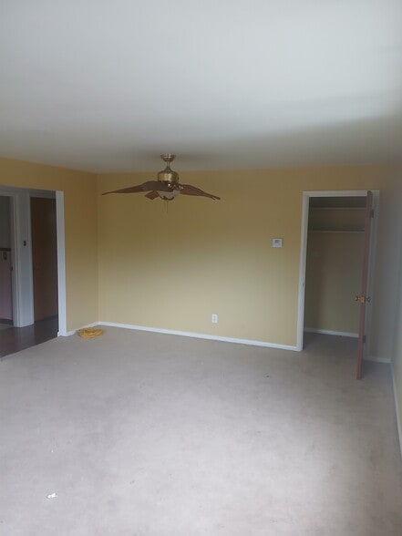 Building Photo - 4233 Century Ln