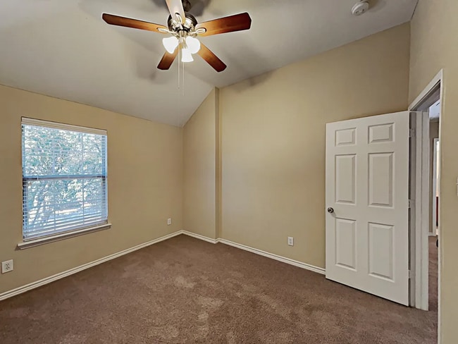 Building Photo - 3 Devon Ct