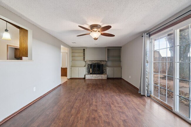 Building Photo - 1205 Swan Lake Rd