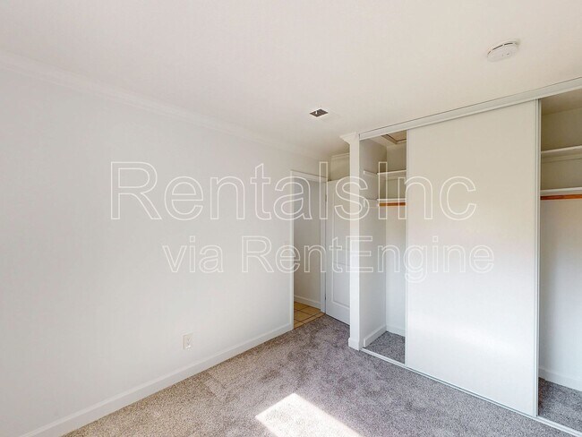 Building Photo - 18213 Happy Ln