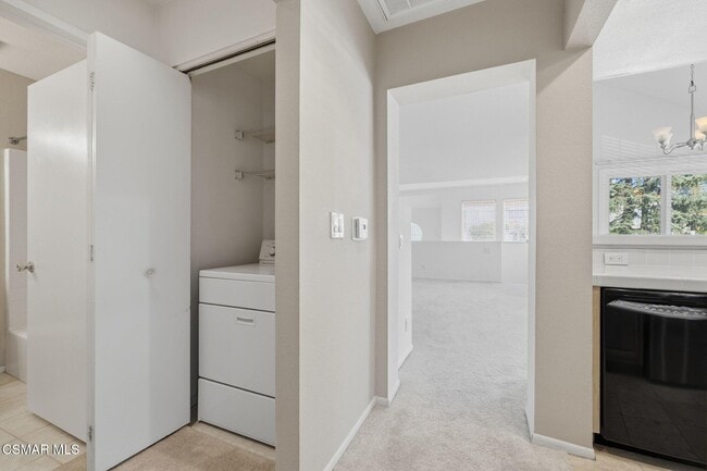 Building Photo - 4240 Lost Hills Rd