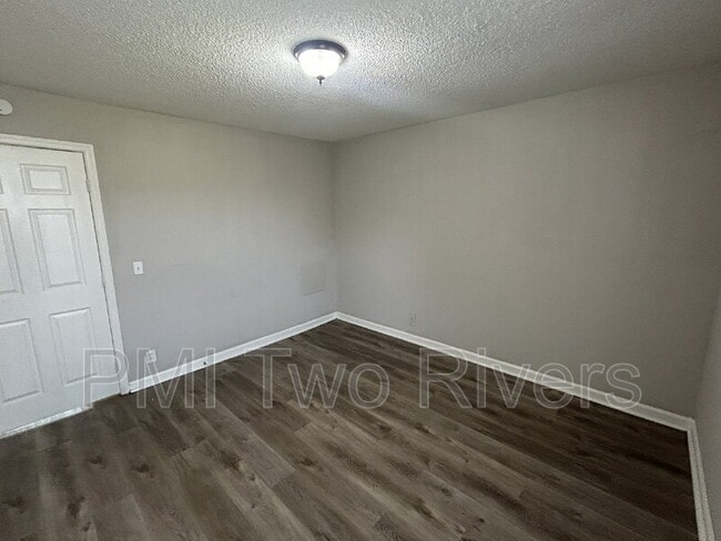 Building Photo - 1904 Westchester Dr