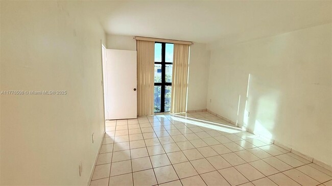 Building Photo - 11780 SW 18th St