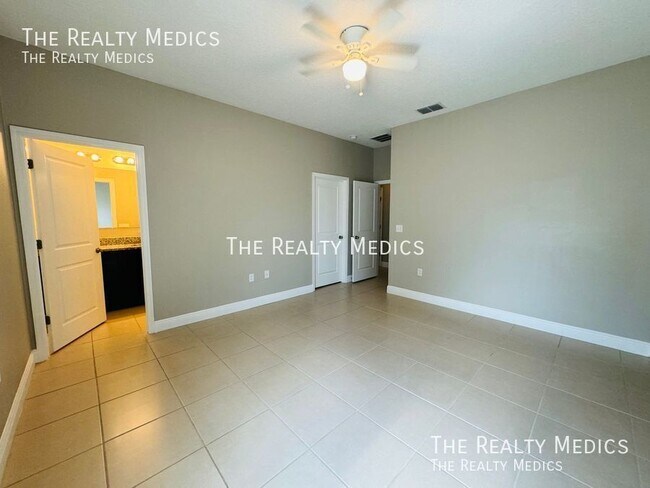 Building Photo - 1417 Swan Ct