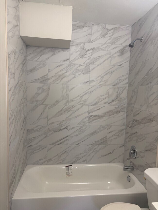 Building Photo - 3002 Carter St