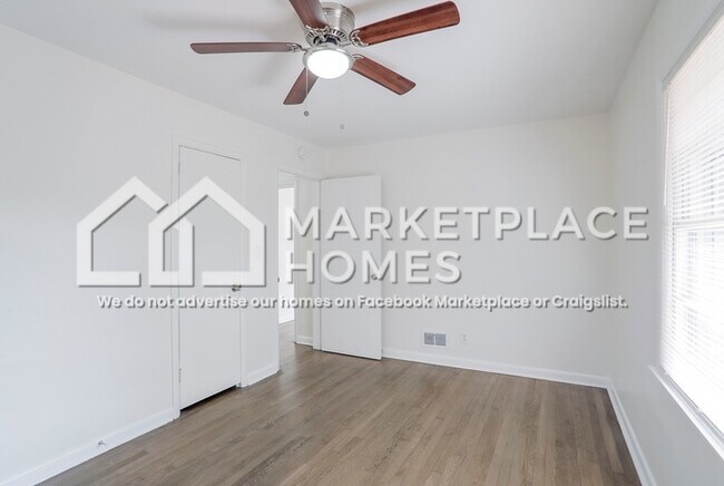 Building Photo - 4236 Glenhaven Dr