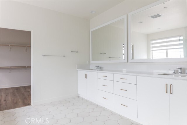 Building Photo - 35963 Bertain Dr