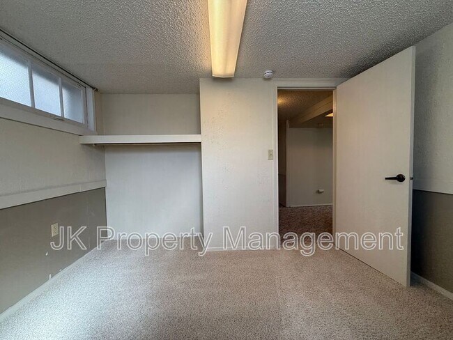 Building Photo - 2716 Central Ave