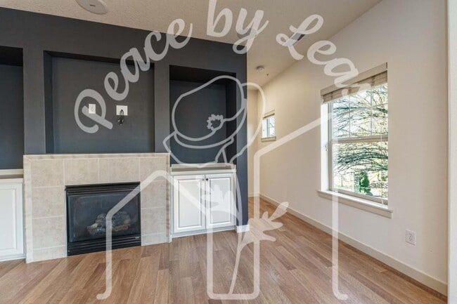 Building Photo - 8838 NE Brentford Way