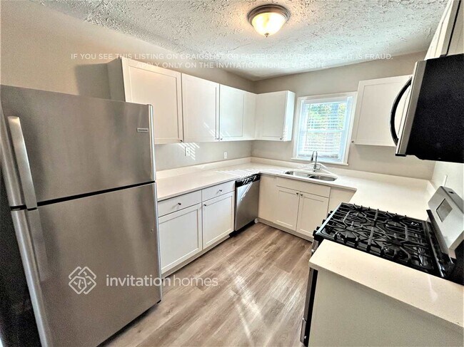 Building Photo - 2553 Habersham Dr