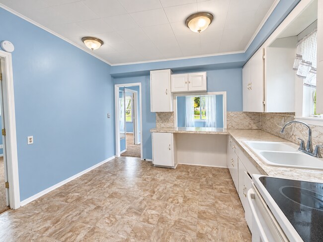 Building Photo - 6030 Cotter Ave