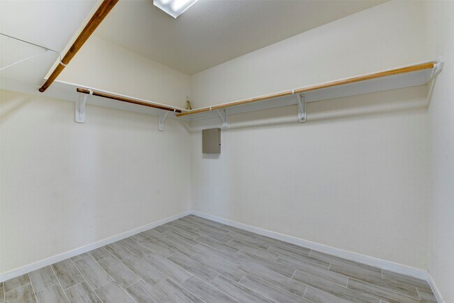 Building Photo - 7906 Yaupon View Dr