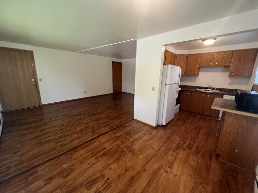 Building Photo - 2414 Brentwood Pky