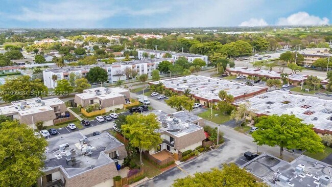 Building Photo - 8107 SW 23rd Ct