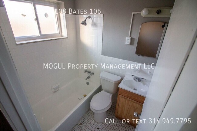 Building Photo - 1108 Bates St