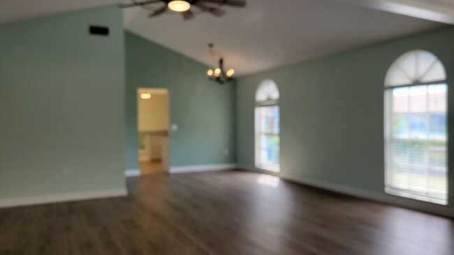 Building Photo - Annual UNfurnished renovated 2/2 villa in ...