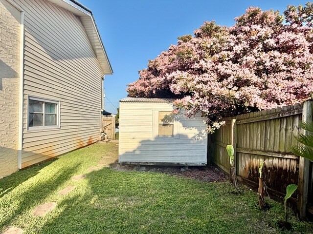 Building Photo - 723 Sailfish Dr