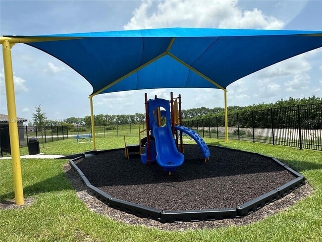 Building Photo - 1543 Jessica Blvd