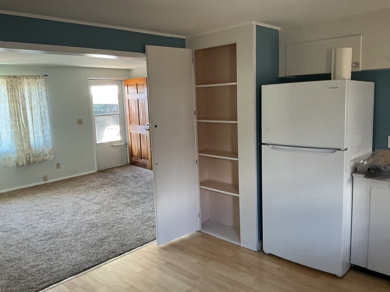Pantry - 322 SE 2nd St