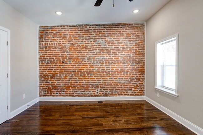 Building Photo - 2914 Westmont St