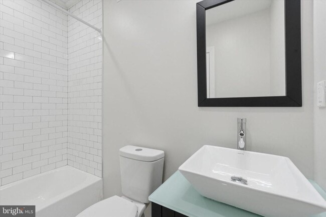 Building Photo - 1250 S 27th St