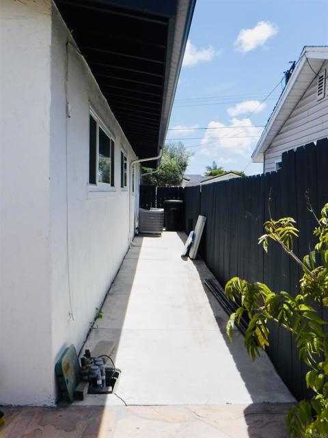 Building Photo - 4970 Mt Almagosa Dr