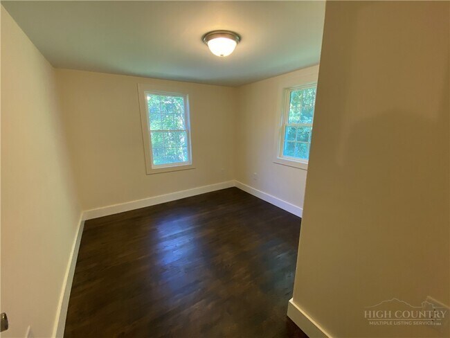 Building Photo - 503 Von Turner Rd