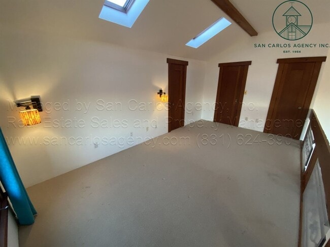 Building Photo - Craftsman-Style Downtown Pacific Grove Home