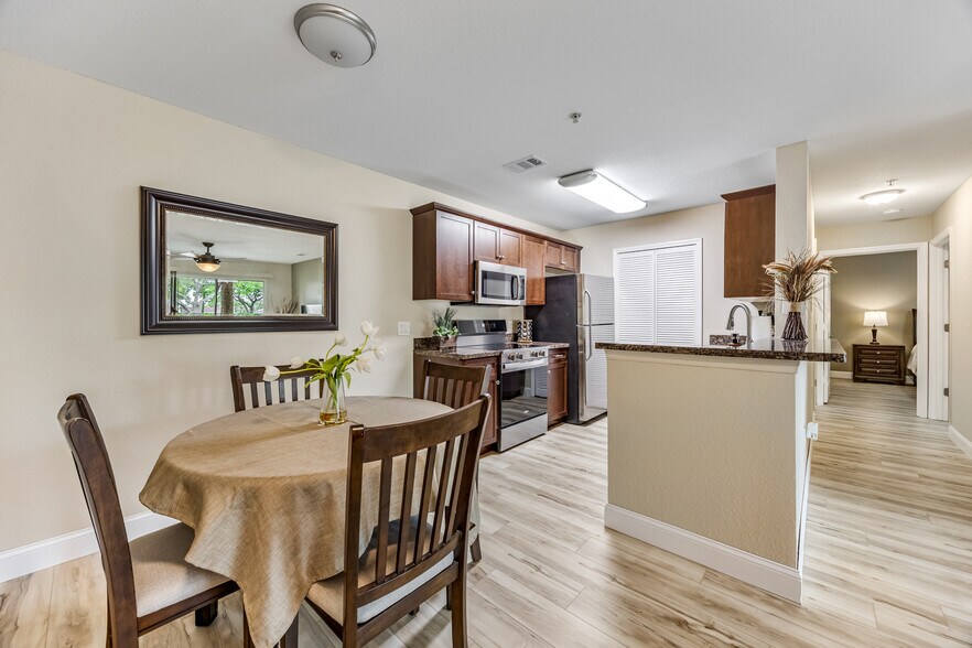 Building Photo - 3512 D'Avinci Way