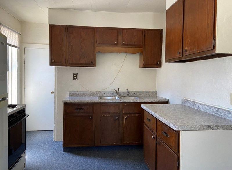 Building Photo - 3115 8th Ave S