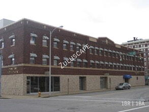 Building Photo - 101 SE 2nd St