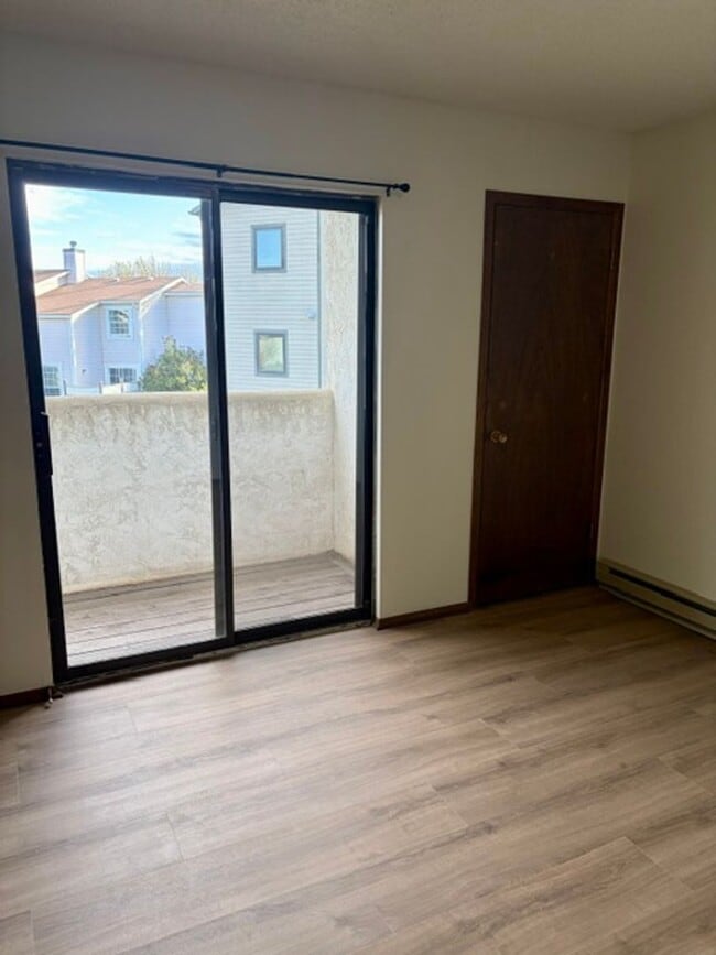Building Photo - NEWLY UPDATED 2-Bed / 1-Bath Home – Bozeman, MT
