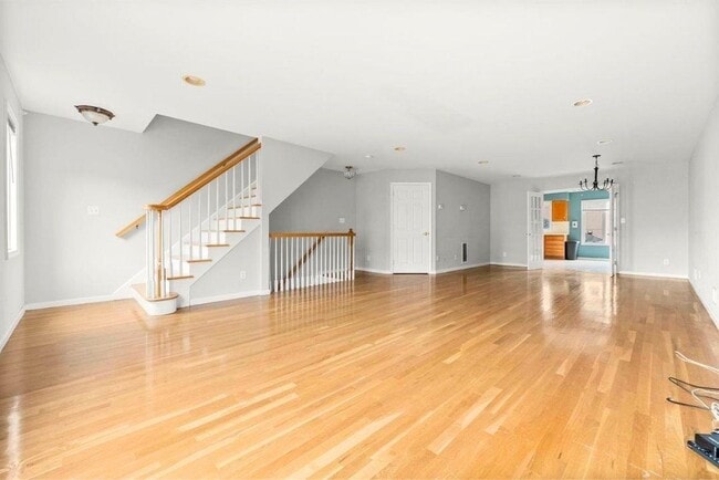 Building Photo - 2 Hops Commons Ct