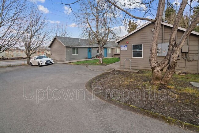 Building Photo - 7230 NE 18th Ave