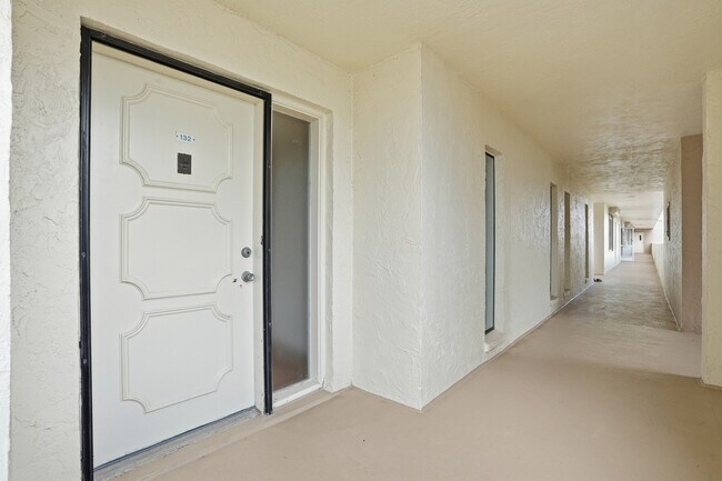 Building Photo - 10475 Gulf Shore Dr